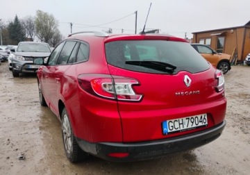 Renault Megane IV 2016 Renault Megane 2016r, 1.2 Benzyna. AUTOMAT. Lekko uszkodzony przod. Jezdzi., zdjęcie 3