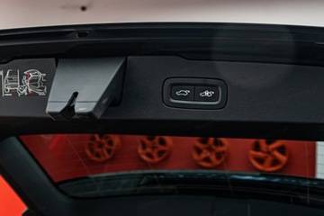 Volvo V60 II  2020 VOLVO V60 T6 AWD R-Design aut Combi 2.0 255KM 2020, zdjęcie 27