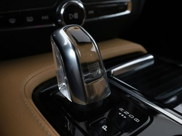 Volvo V60 II  Kombi 2.0 T8 Twin Engine 390KM 2019 Volvo V60 GRATIS! Pakiet Serwisowy o wartości, zdjęcie 31