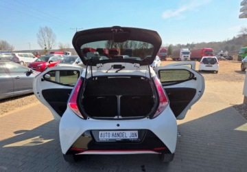 Toyota Aygo II Hatchback 5d 1.0 VVT-i 69KM 2016 Toyota Aygo 1,0 Ben Klima 69 km Benzyna 69KM, zdjęcie 25