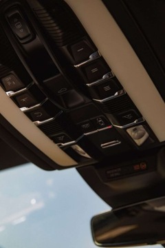 Porsche Macan SUV Facelifting II 2.0  265KM 2021 Porsche Macan Pdk 2021 2.0l ,.Samochod w kraju,. 2.0 Benzyna 265KM, zdjęcie 22