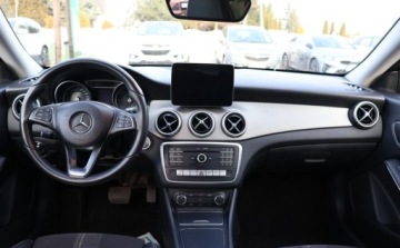 Mercedes CLA C117 Shooting Brake Facelifting 2.1 220 d 177KM 2017 Mercedes-Benz CLA NAVI, Czujniki, Tempomat, Grzane Fotele, Multifunkcja, Z, zdjęcie 6