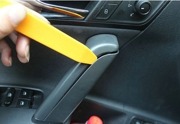 КЛЮЧИ, ИНСТРУМЕНТЫ, ВЕДРА, АВТОМОБИЛЬНЫЕ СЪЕМНИКИ ДЛЯ СНЯТИЯ ОБИВКИ, 4 шт.