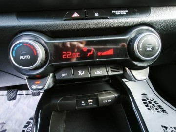 Kia Stonic I Crossover 1.6 CRDi 115KM 2020 Kia Stonic 1.6 CRDi Navi Kamera Piekna Full Serwis GWARANCJA, zdjęcie 13