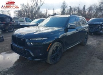BMW X7 2025 BMW X7 M60I 2025 4.4 Benzyna 523KM