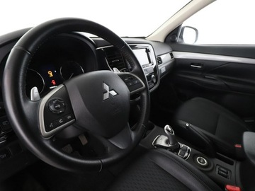 Mitsubishi Outlander III 2015 Mitsubishi Outlander PHEV Hak Navi Kamera cofania, zdjęcie 13