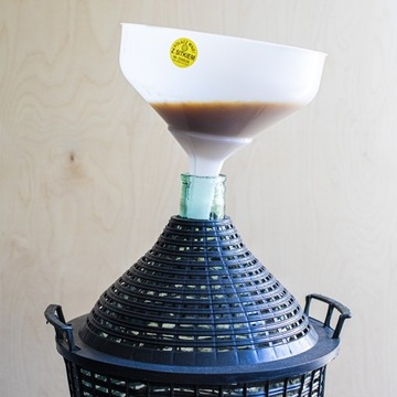 СЕРТИФИЦИРОВАННАЯ ВОРОНКА Ø 25 ДЛЯ ШАРОВ ВИННЫХ БУТЫЛОК