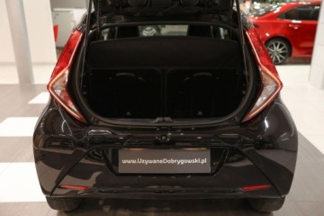 Toyota Aygo II Hatchback 3d Facelifting 1.0 VVT-i 72KM 2021 Toyota Aygo 1.0 VVT-i Black Edition X-shift Benzyna 72KM, zdjęcie 9