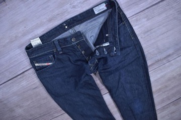 DIESEL LARKEE Reg Striaght Męskie Jeansy W34 L32