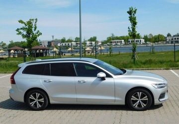 Volvo V60 II  Kombi 2.0 D3 150KM 2020 Volvo V60 z Gwarancja Model 2021r 2.0 Diesel 150KM, zdjęcie 2