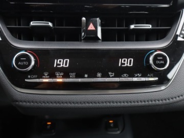 Toyota Corolla XII Sedan 1.5 VVT-i 125KM 2022 Toyota Corolla 1.5 VVT-i, Salon Polska, zdjęcie 15