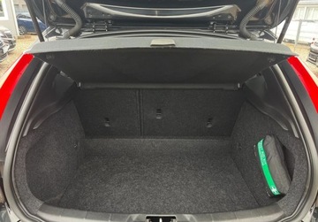 Volvo V40 II Hatchback Facelifting 2.0 D2 120KM 2018 Volvo V40 , R- Design , nawigacja , skorzane fotele 2.0 Diesel 120KM, zdjęcie 35