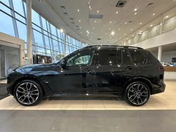 BMW X7 SUV M Facelifting 4.4 M60i 530KM 2025 BMW X7 M60i xDrive Suv 4.4 (530KM) 2025, zdjęcie 1