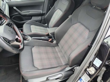 Volkswagen Polo VI GTI Facelifting 2.0 TSI 207KM 2023 Volkswagen Polo GTI serwis ASO 2.0TSI 206KM bezwyp. pakiety MatrixLED Virt, zdjęcie 13