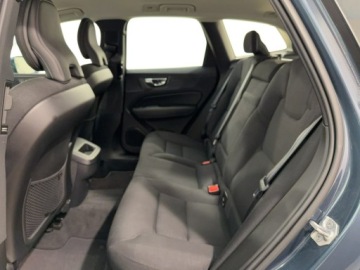 Volvo XC60 II 2021 Volvo XC 60 B4B Momentum Pro, zdjęcie 9