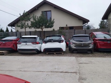 Toyota Verso 09 Szyba Triangle левый передний фронт