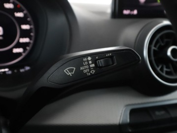 Audi Q2 SUV Facelifting 1.5 35 TFSI 150KM 2021 Audi Q2 Kamera, Navi, Aut.klima, Podg.fotele,, zdjęcie 28