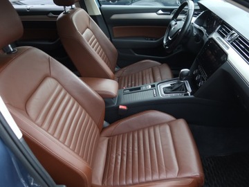 Volkswagen Passat B8 Variant 2.0 TDI BlueMotion SCR 190KM 2018 VW Passat 2.0 TDI, Salon Polska, 187 KM, Automat, zdjęcie 8