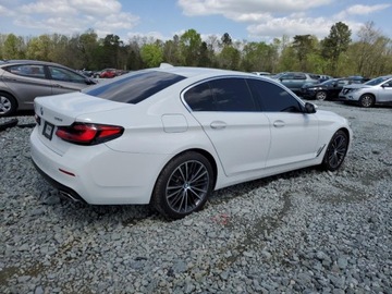 BMW Seria 5 G30-G31 2022 BMW Seria 5 540xi 2022 3.0l 3.0 Benzyna 335KM, zdjęcie 3