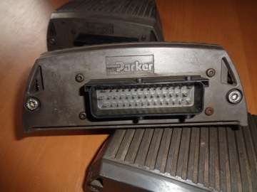 Компьютерный контроллер для подметальной машины IQUAN-XT2 компании PARKER