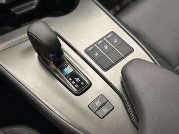 Lexus UX Crossover Facelifting 2.0 300h 199KM 2025 LEXUS UX 300h F Sport Design Hybrid Dynamic Force 2.0 199KM 2025, zdjęcie 10