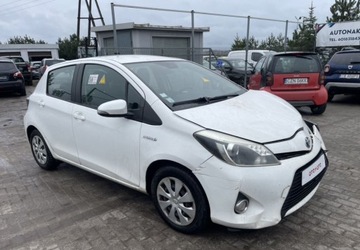 Toyota Yaris III Hatchback 5d Hybrid 100 74KM 2013 Toyota Yaris 1.5 VVT i Hybrid 2013r kamera cofania