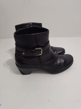 Утепленные кожаные ботинки Romika