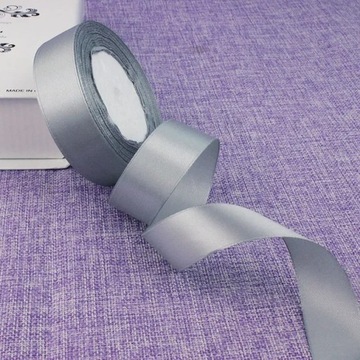 Ленты из шелкового атласа шириной 2 см, золотые, серебряные, белые, черные, фиолетовые, желтые.