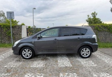 Toyota Corolla Verso AR10 1.8 i 130KM 2008 Toyota Corolla Verso Toyota Corolla Verso 1.8 Premium 7os 1.8 Benzyna, zdjęcie 7