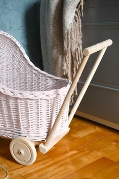 Плетеная кукольная коляска Low PINK с толкачкой