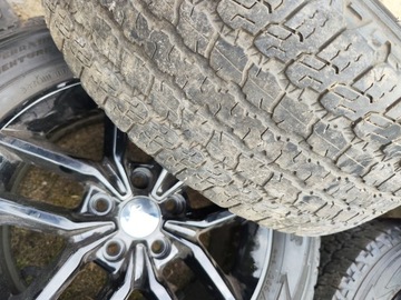 KOLA RÁFKY PNEUMATIKY JEEP GRAND CHEROKEE WK2 18 PALCŮ