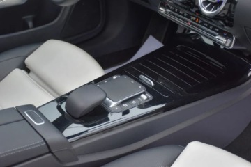 Mercedes CLA C118/X118 Shooting Brake 2.0 200d 150KM 2020 Mercedes-Benz CLA MERCEDES CLA200 150KM AMG LED Virtual Panorama Gwarancja, zdjęcie 28