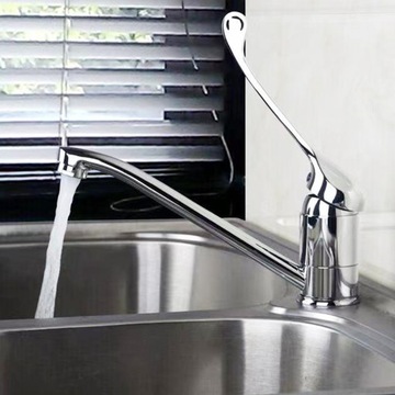 Медицинская медицинская медицинская медицинская медицинская ручка, стоящая перед отталкиванием