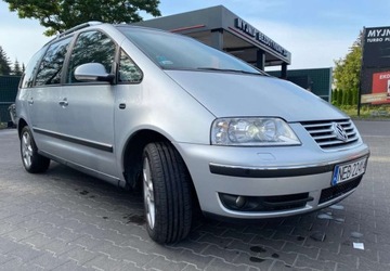 Volkswagen Sharan II Van 2.0 TDI-CR BMT 140KM 2010 Volkswagen Sharan Volkswagen Sharan 2.0 TDI Comfortline 2.0 Diesel 140KM, zdjęcie 1