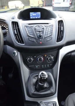 Ford Kuga II SUV Facelifting 1.5 EcoBoost 120KM 2016 Ford Kuga mk2 1.5 Benzyna 120KM Manual Doinwestowany Bezwypadkowy SerwisASO, zdjęcie 17