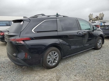 Toyota Sienna III 2022 Toyota Sienna XLE 2022 2.5l 2.5 Hybryda 245KM, zdjęcie 3
