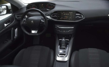 Peugeot 2018 Peugeot 308 Peugeot 308 PureTech 130 GPF EAT8 Stop amp Start Allure Pack, zdjęcie 6