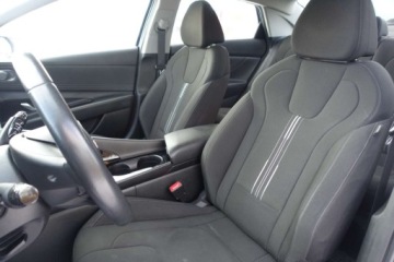 Hyundai Elantra VII Sedan 1.6 MPI 123KM 2023 Hyundai Elantra Bezwypadek Tempomat Kamera Podgrz fotel i kier. Virtua, zdjęcie 9