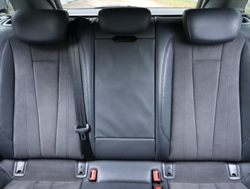 Audi A4 B9 Avant 2.0 40 TFSI 190KM 2019 Audi A4 2.0 TFSI, Automat, Skóra, Navi, Klima, zdjęcie 9
