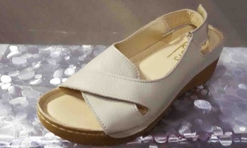 Czółenko-sandały damskie bezowe koturn 5 cm nr. 39