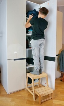 СКЛАДНОЙ МНОГОФУНКЦИОНАЛЬНЫЙ ТАБУРАТ СО СТУПЕНЬЮ