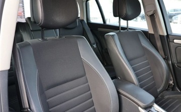 Renault Laguna III Hatchback Phase II 2.0 dCi 150KM 2013 Renault Laguna Polski Salon, Czujniki Park, Nawigacja, Klima. GWARANCJA..., zdjęcie 12