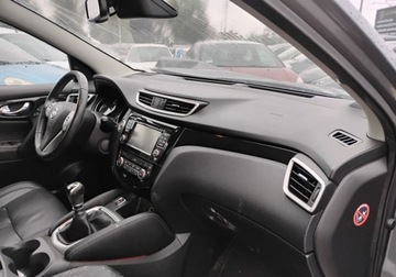 Nissan Qashqai II Crossover 1.2 DIG-T 115KM 2017 Nissan Qashqai 2017r, 1.2 Benzyna. Uszkodzone boki. Jezdzi. 1.2 Benzyna, zdjęcie 6