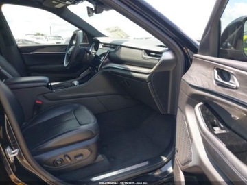 Jeep Grand Cherokee V 2023 Jeep Grand Cherokee L Overland 2023 3.6l 3.6 Benzyna 293KM, zdjęcie 9