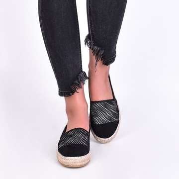 ЖЕНСКИЕ ЭСПАДРИЛЬИ СОЛОМЫ, НАДЕВАНЫЕ НА ЛЕТО