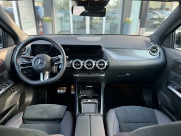 Mercedes GLA II Off-roader Facelifting 2.0 200d 150KM 2025 Mercedes-Benz GLA 200 d AMG Premium PakietLedKEYLESS-GOHak Salon PL 2.0, zdjęcie 10