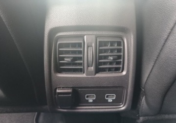 Renault Captur II Crossover 1.3 TCe 130KM 2020 Renault Captur 1.3 130KM Automat Vat Marza 1.3 Benzyna 130KM, zdjęcie 16