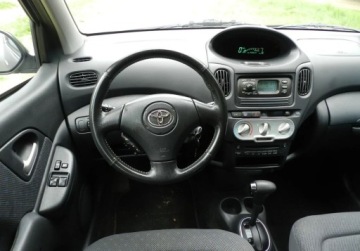 Toyota Yaris Verso 2003 Toyota Yaris Verso AUTOMAT 1wlasciciel BRAK RDZY benzyna Klima 1.3 84KM, zdjęcie 6