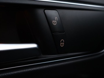 Mercedes Klasa A W176 Hatchback 5d 1.6 180 BlueEFFICIENCY 122KM 2013 Mercedes A A 180, Salon Polska, Skóra, Navi, zdjęcie 17