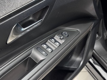 Peugeot 3008 II Crossover 1.2 PureTech 130KM 2017 Peugeot 3008 GT Line, Full LED, Kamera cofania, Bl, zdjęcie 18